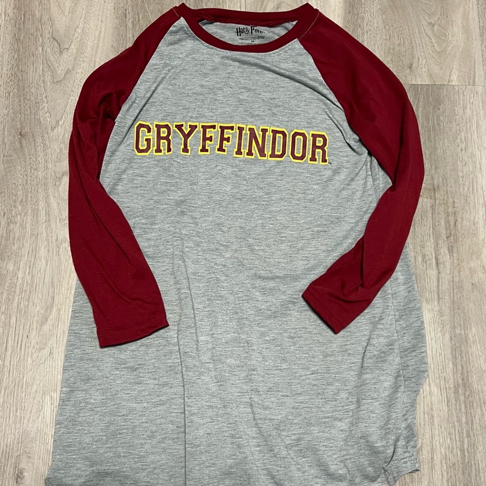 Gryffindor long sleeved t-shirt, long length, size Small adult (16 kids)
